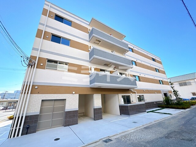 グランエピの物件外観写真