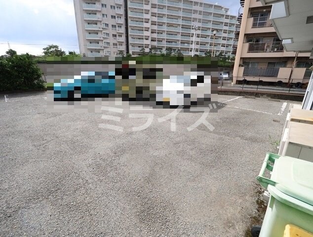 王谷マンションの物件外観写真