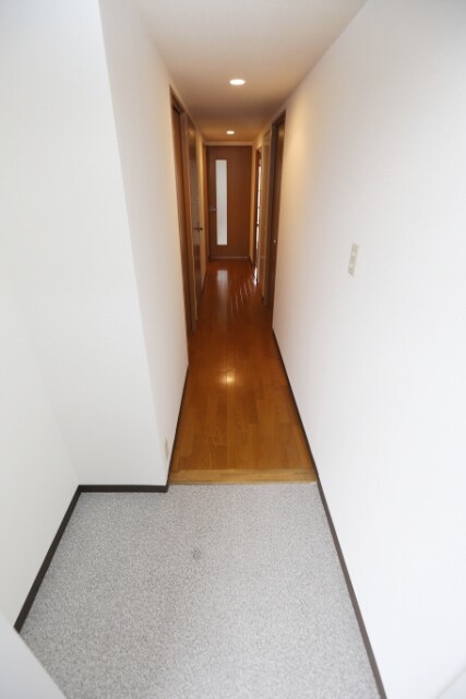 ミストラル岸部南の物件内観写真