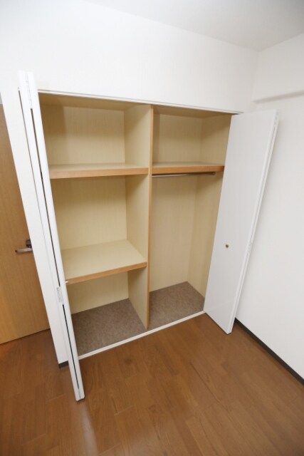 ミストラル岸部南の物件内観写真