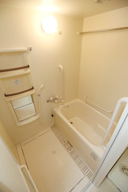 ミストラル岸部南の物件内観写真