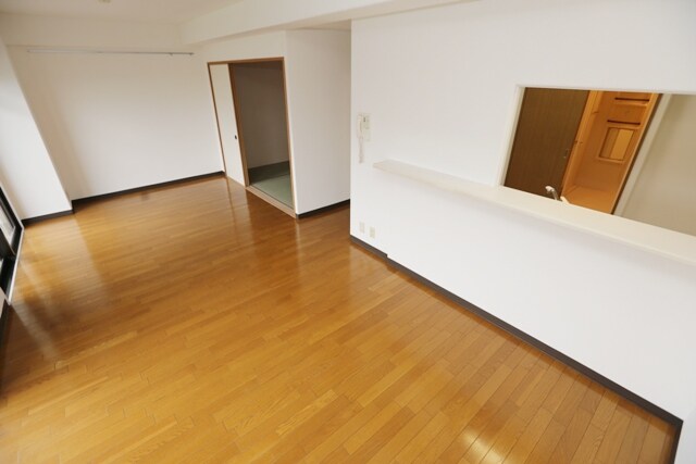 ミストラル岸部南の物件内観写真