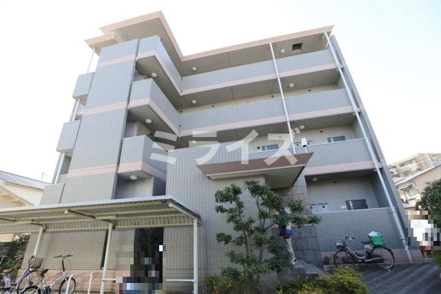 クローヴェーサウスタカハマの物件外観写真