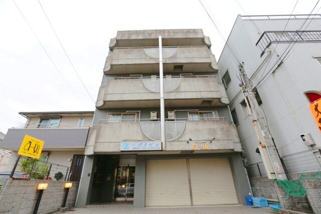 メゾンラフィーネの物件外観写真