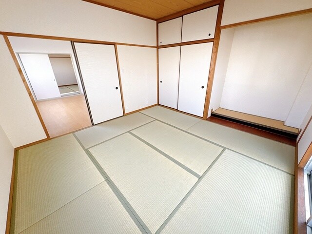 谷川第2マンションの物件内観写真