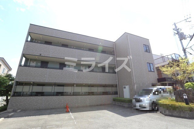 ジュネス・ブランドールの物件外観写真