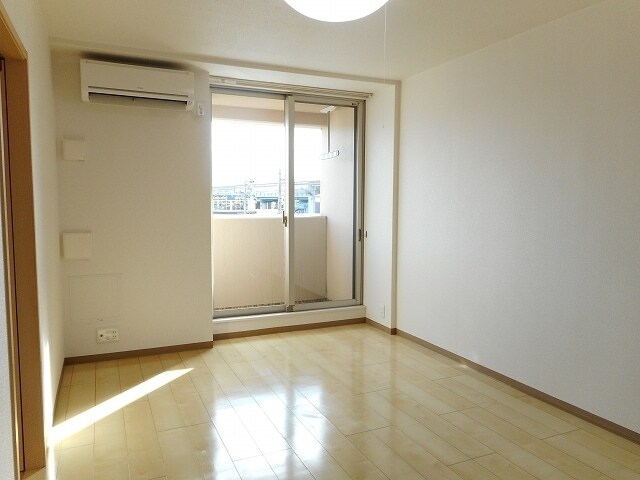 アルンドー・インディカⅡの物件内観写真