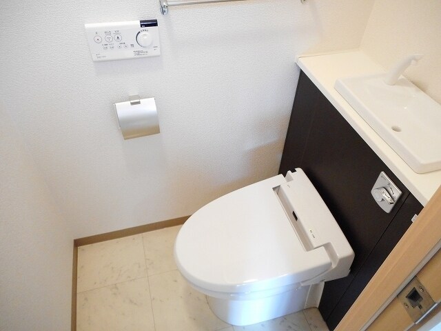 アルンドー・インディカⅡの物件内観写真