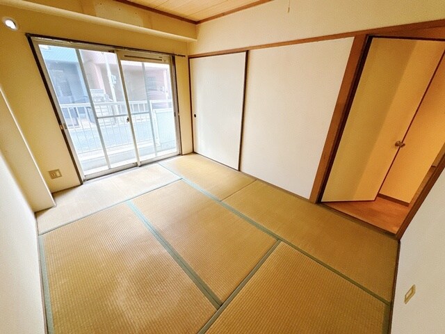 美山マンションの物件内観写真