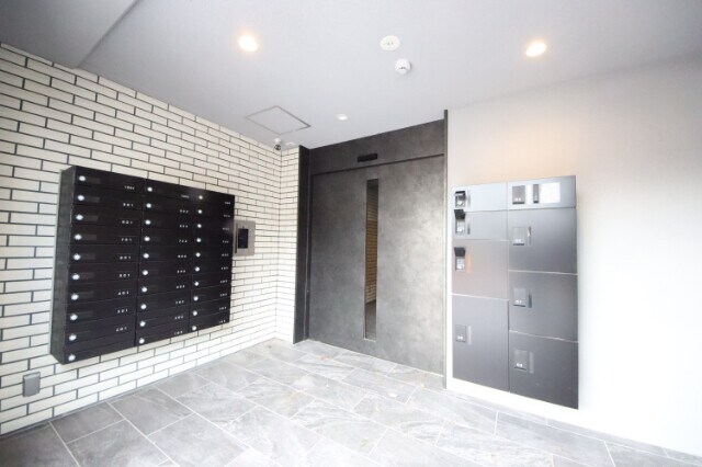 出屋敷駅 徒歩6分 2階の物件外観写真