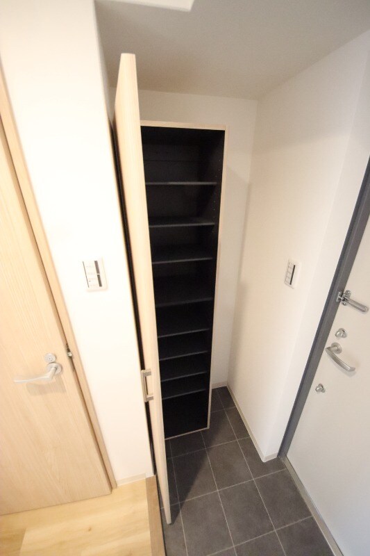 出屋敷駅 徒歩6分 2階の物件内観写真