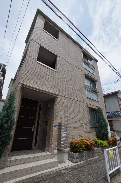 メゾントレビナの物件外観写真