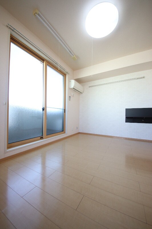 メゾントレビナの物件内観写真