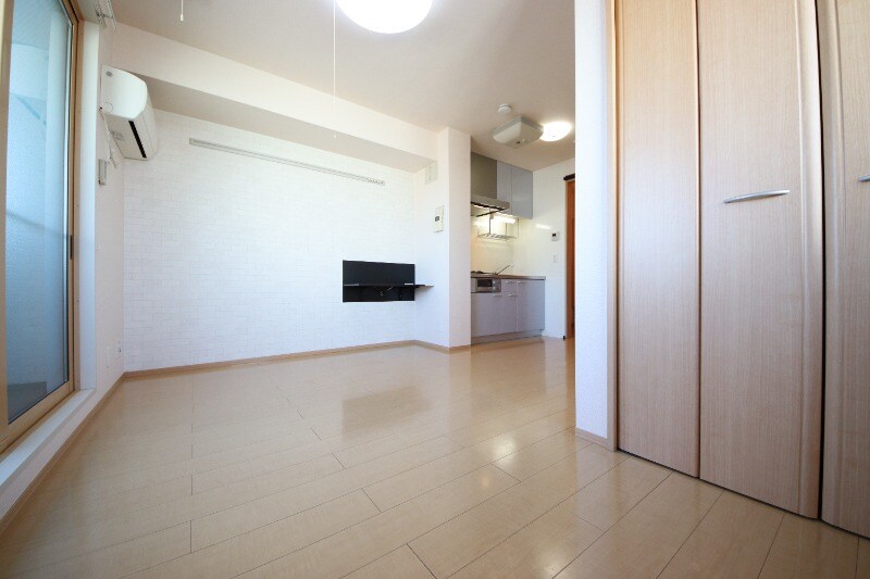 メゾントレビナの物件内観写真