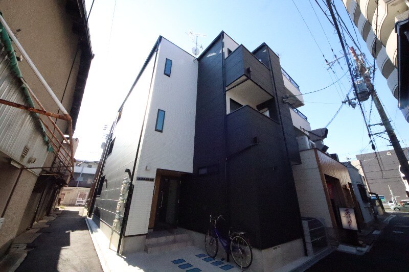 出屋敷駅 徒歩3分 3階の物件外観写真