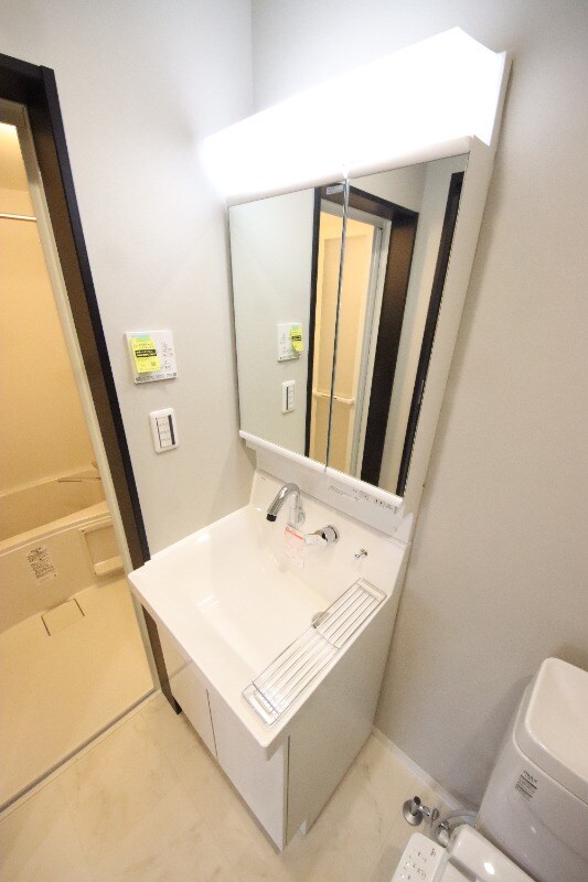 出屋敷駅 徒歩3分 3階の物件内観写真