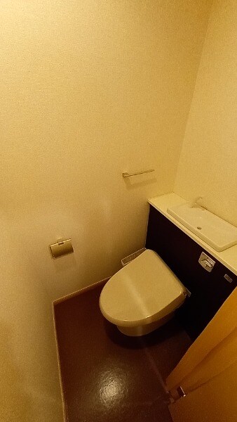 出来島駅 徒歩2分 2階の物件内観写真