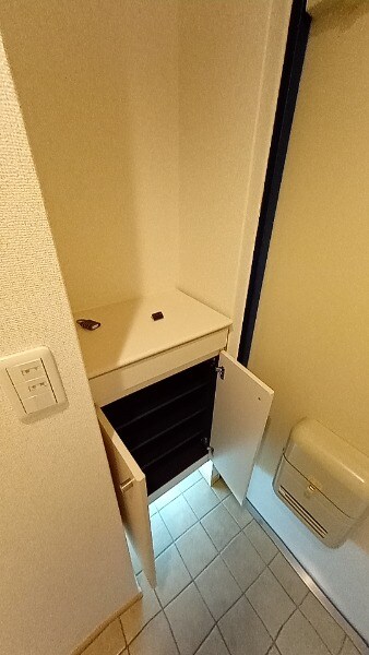 出来島駅 徒歩2分 2階の物件内観写真