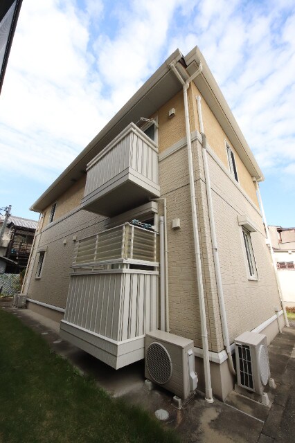 出屋敷駅 徒歩10分 2階の物件外観写真