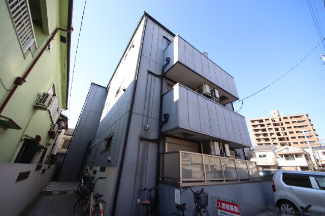 出屋敷駅 徒歩6分 2階の物件外観写真