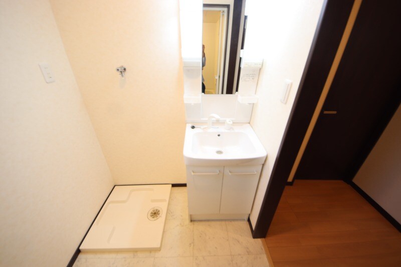 出屋敷駅 徒歩6分 2階の物件内観写真