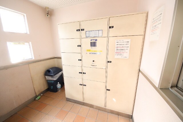 ユニテソリステ津門川の物件外観写真