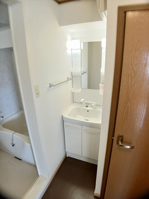 川西能勢口駅 バス9分  加茂小学校前下車：停歩5分 2階の物件内観写真