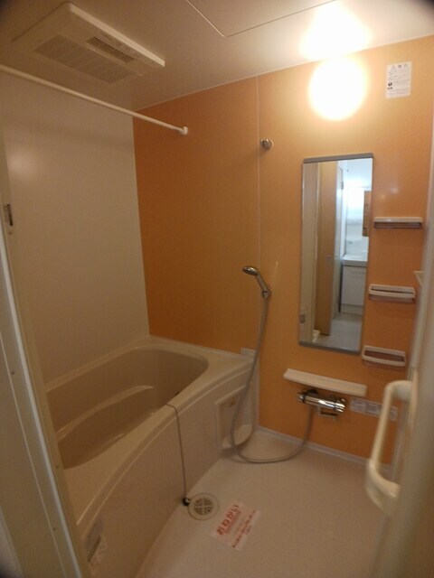 岡場駅 バス14分  上山口下車：停歩7分 1階の物件内観写真