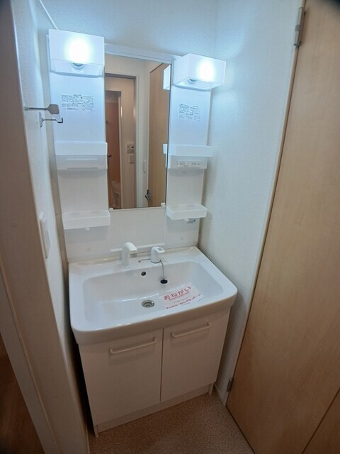 岡場駅 バス14分  上山口下車：停歩7分 1階の物件内観写真