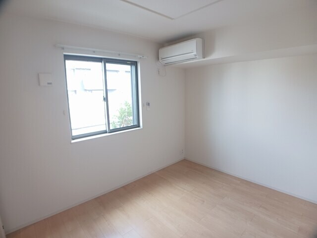 岡場駅 バス14分  上山口下車：停歩7分 1階の物件内観写真