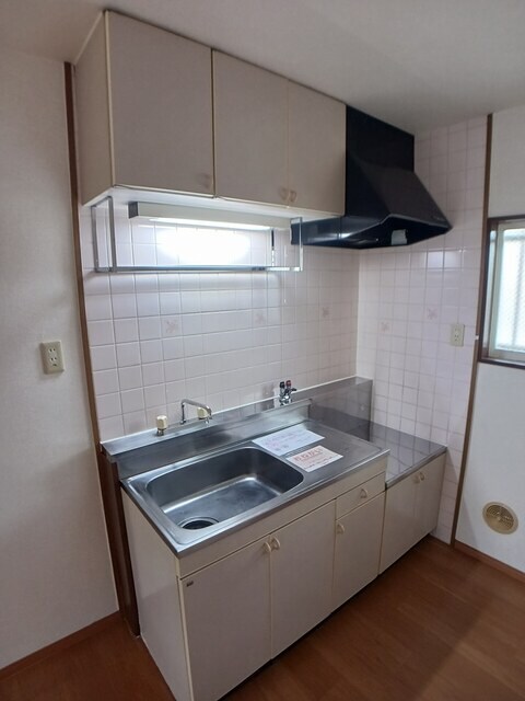 岡場駅 バス14分  上山口下車：停歩7分 1階の物件内観写真