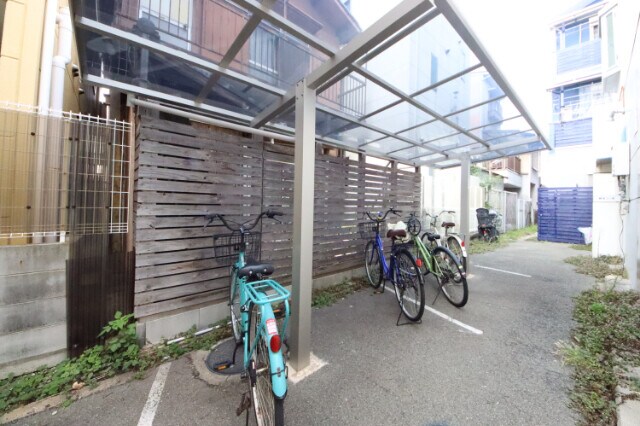 出屋敷駅 徒歩12分 2階の物件外観写真