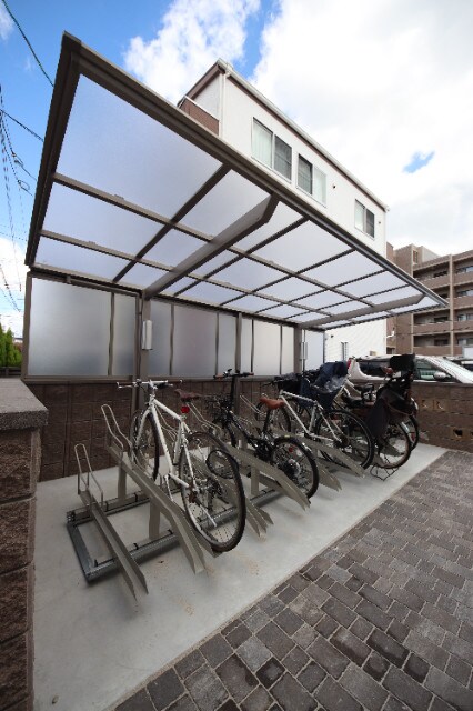 出屋敷駅 徒歩15分 2階の物件外観写真