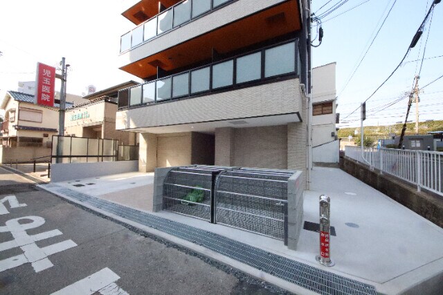 武庫川駅 徒歩2分 9階の物件外観写真