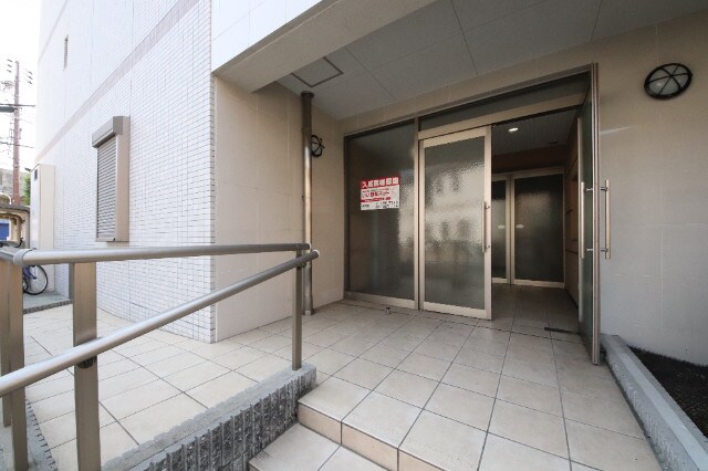 出屋敷駅 徒歩10分 2階の物件外観写真