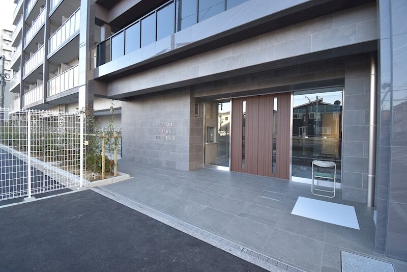 エスプレイス江坂レジデンスの物件外観写真