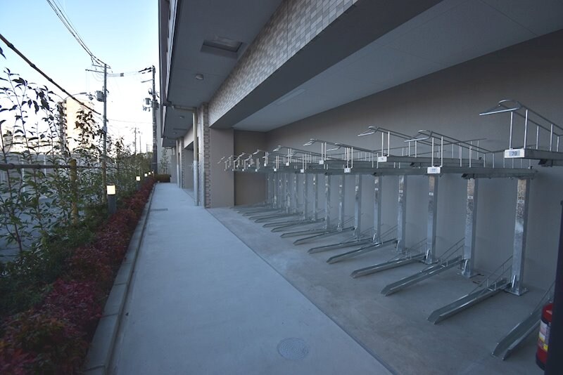 エスプレイス江坂レジデンスの物件外観写真