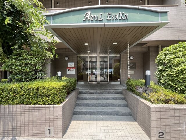 アスール江坂の物件外観写真