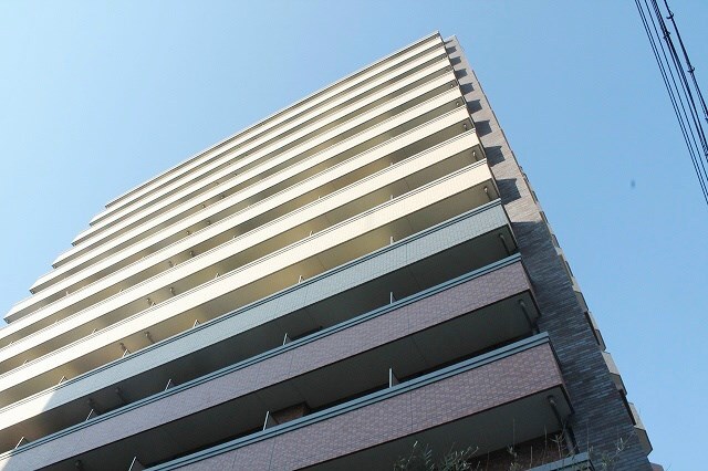 阿波座駅 徒歩5分 9階の物件外観写真