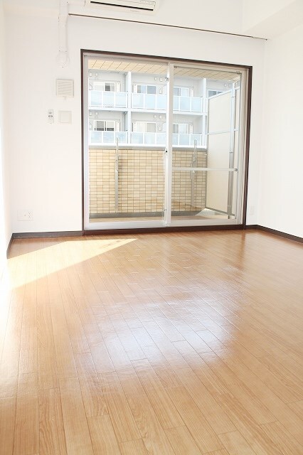 阿波座駅 徒歩5分 9階の物件内観写真