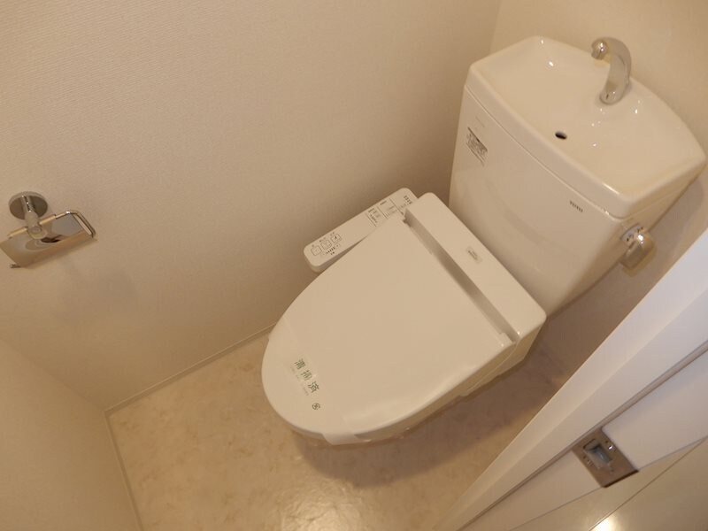 南森町駅 徒歩5分 8階の物件内観写真