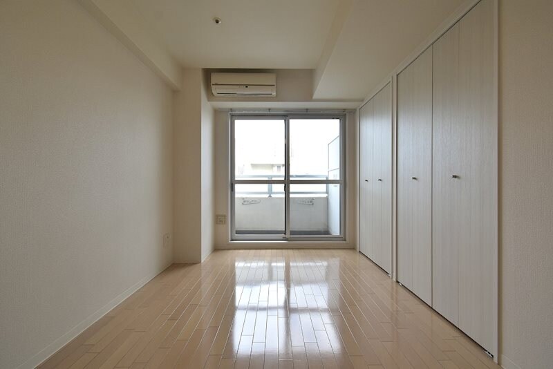 オリエンタル江坂の物件内観写真