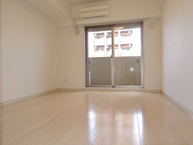 ジュネーゼグラン心斎橋東の物件内観写真