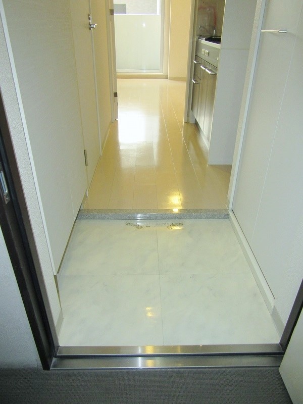 なんば駅 徒歩6分 8階の物件内観写真