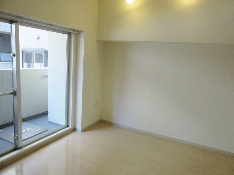 なんば駅 徒歩6分 8階の物件内観写真