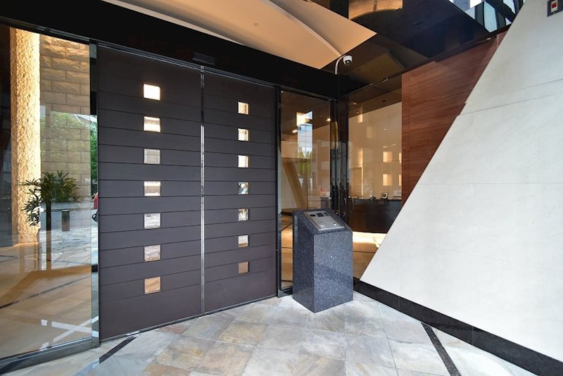 肥後橋駅 徒歩2分 20階の物件外観写真