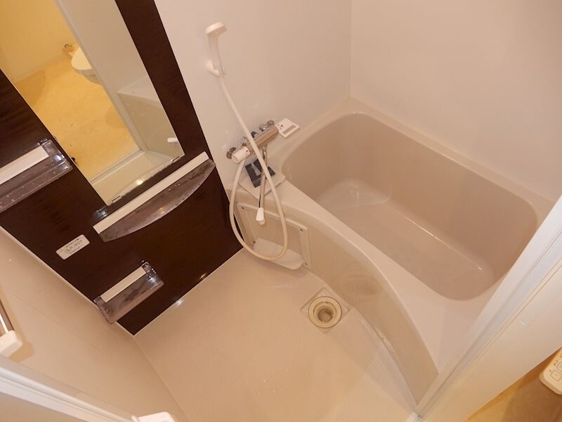 APRILE南森町の物件内観写真