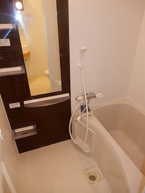 APRILE南森町の物件内観写真