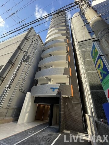 セレニテフラン本町の物件外観写真