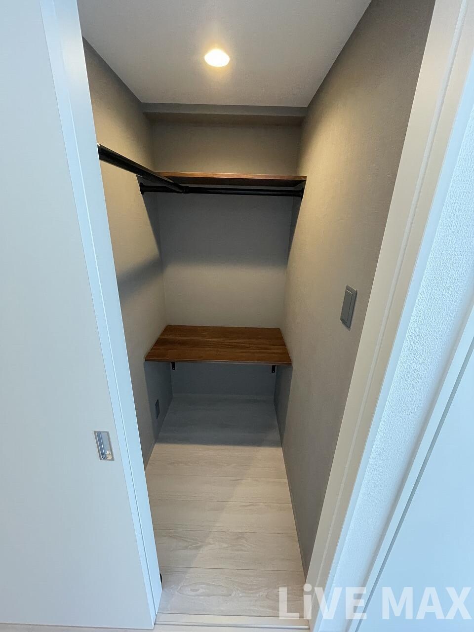 セレニテフラン本町の物件内観写真